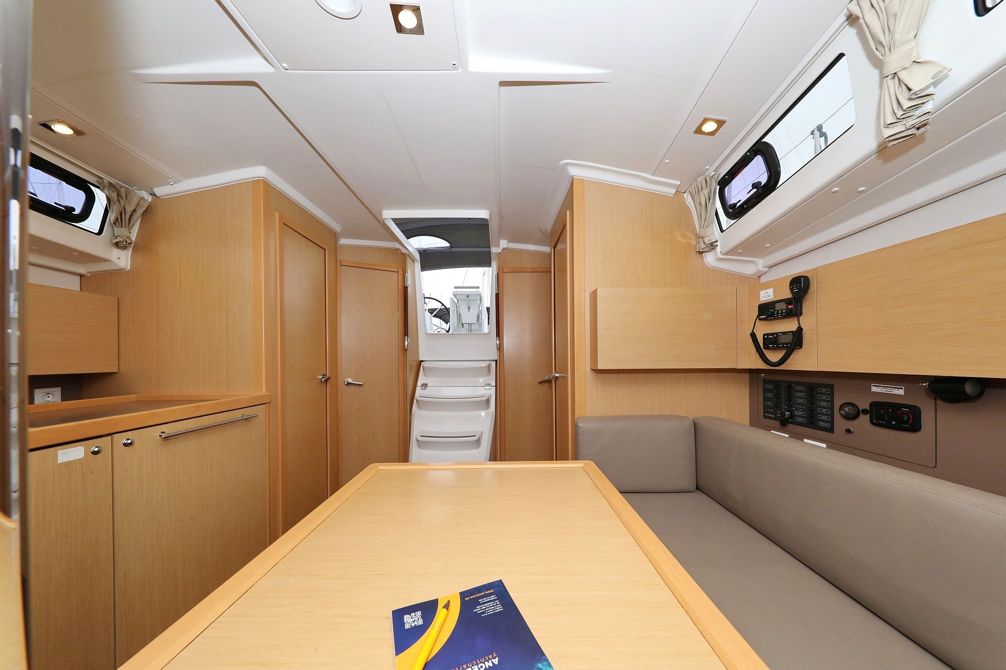 Beneteau Oceanis 38 | One