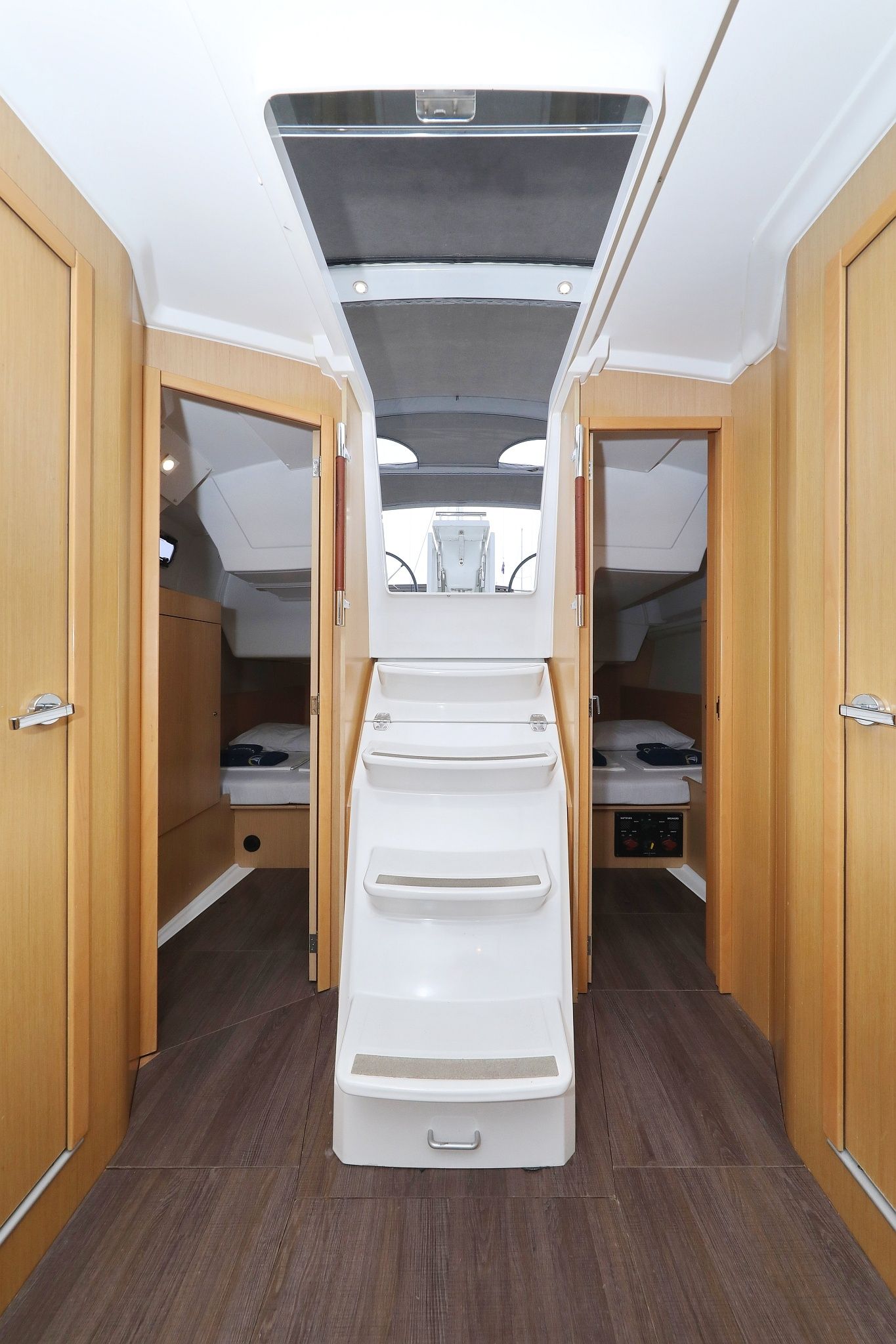 Beneteau Oceanis 38 | One