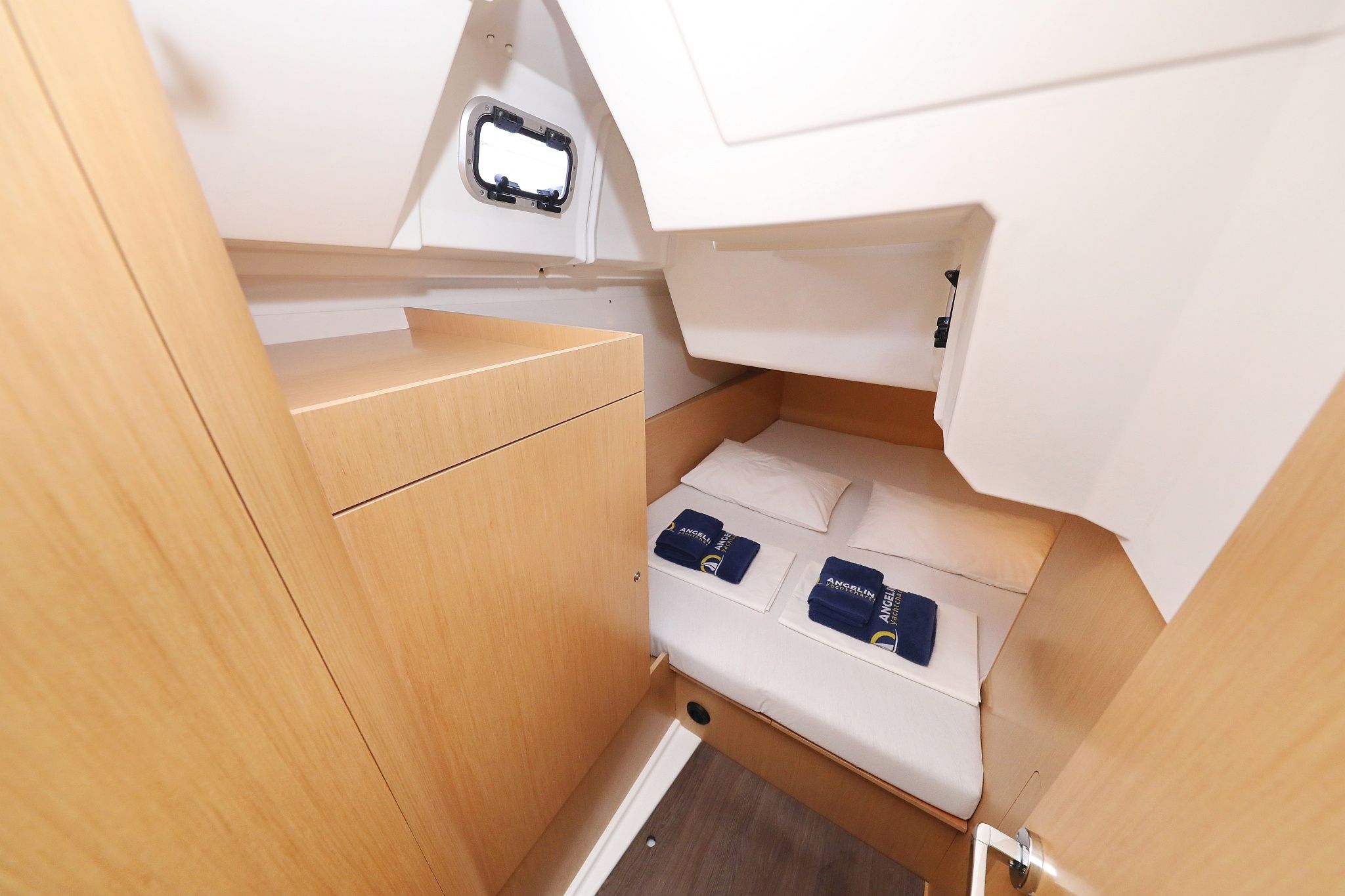 Beneteau Oceanis 38 | One