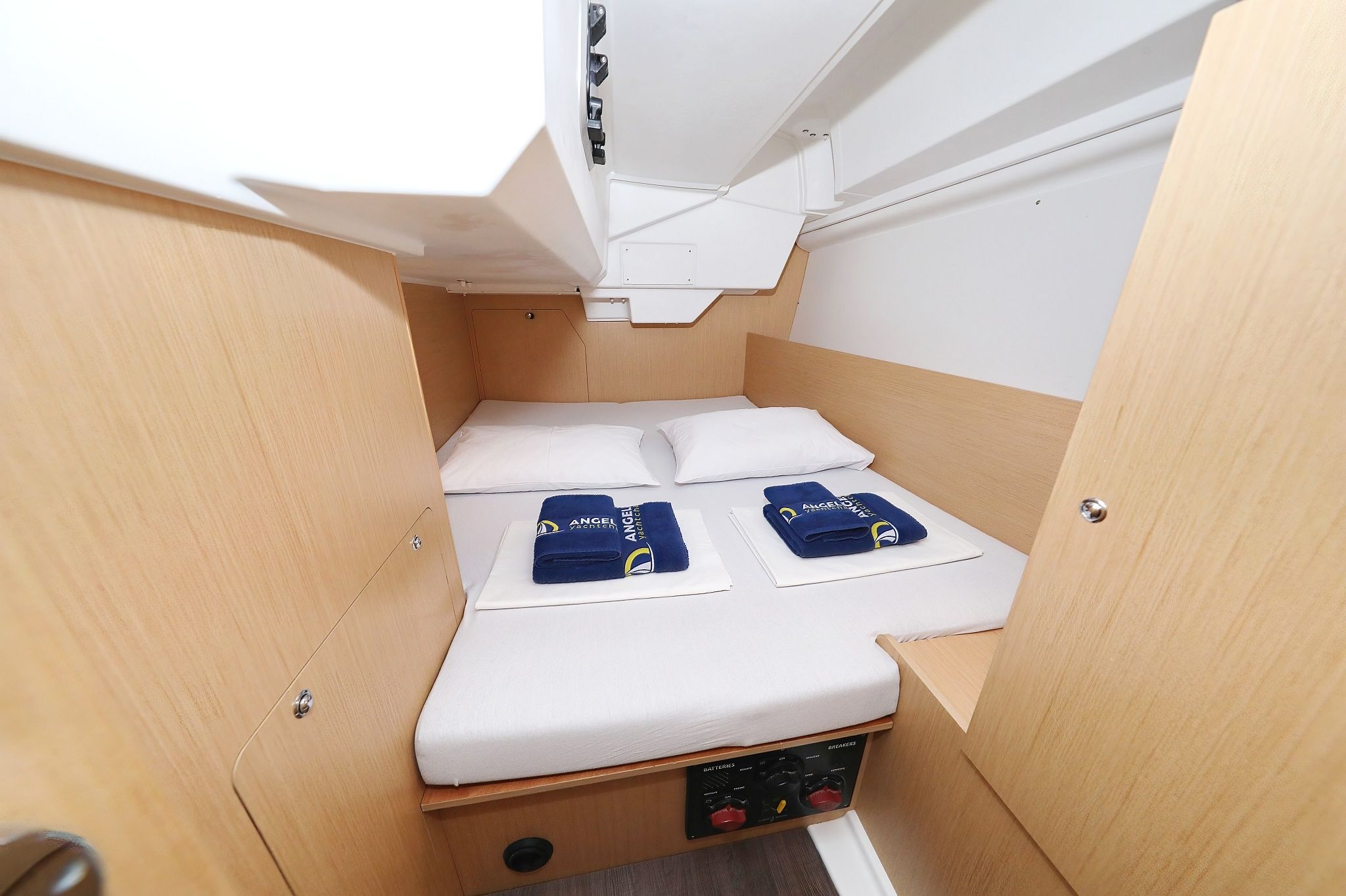 Beneteau Oceanis 38 | One