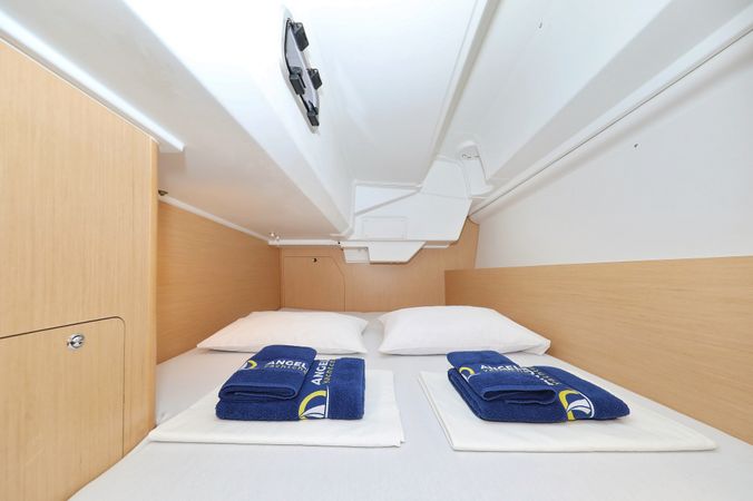 Beneteau Oceanis 38 | One