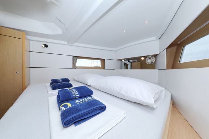 Beneteau Oceanis 38 | One
