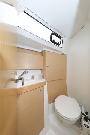 Beneteau Oceanis 38 | One