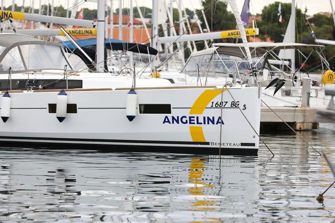 Beneteau Oceanis 38 | One