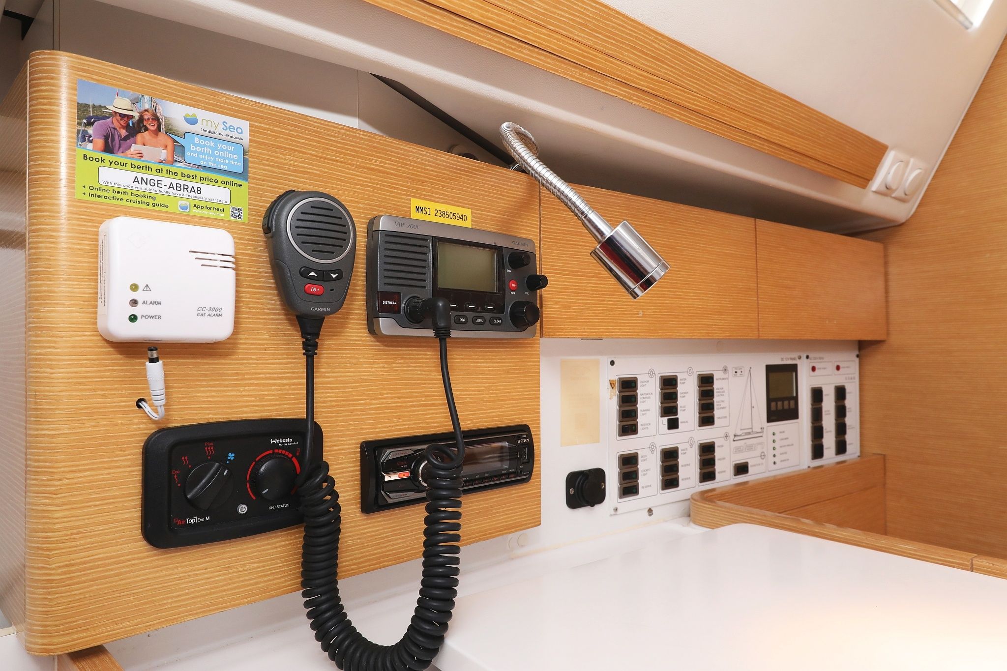 Elan 444 | Abrakadabra