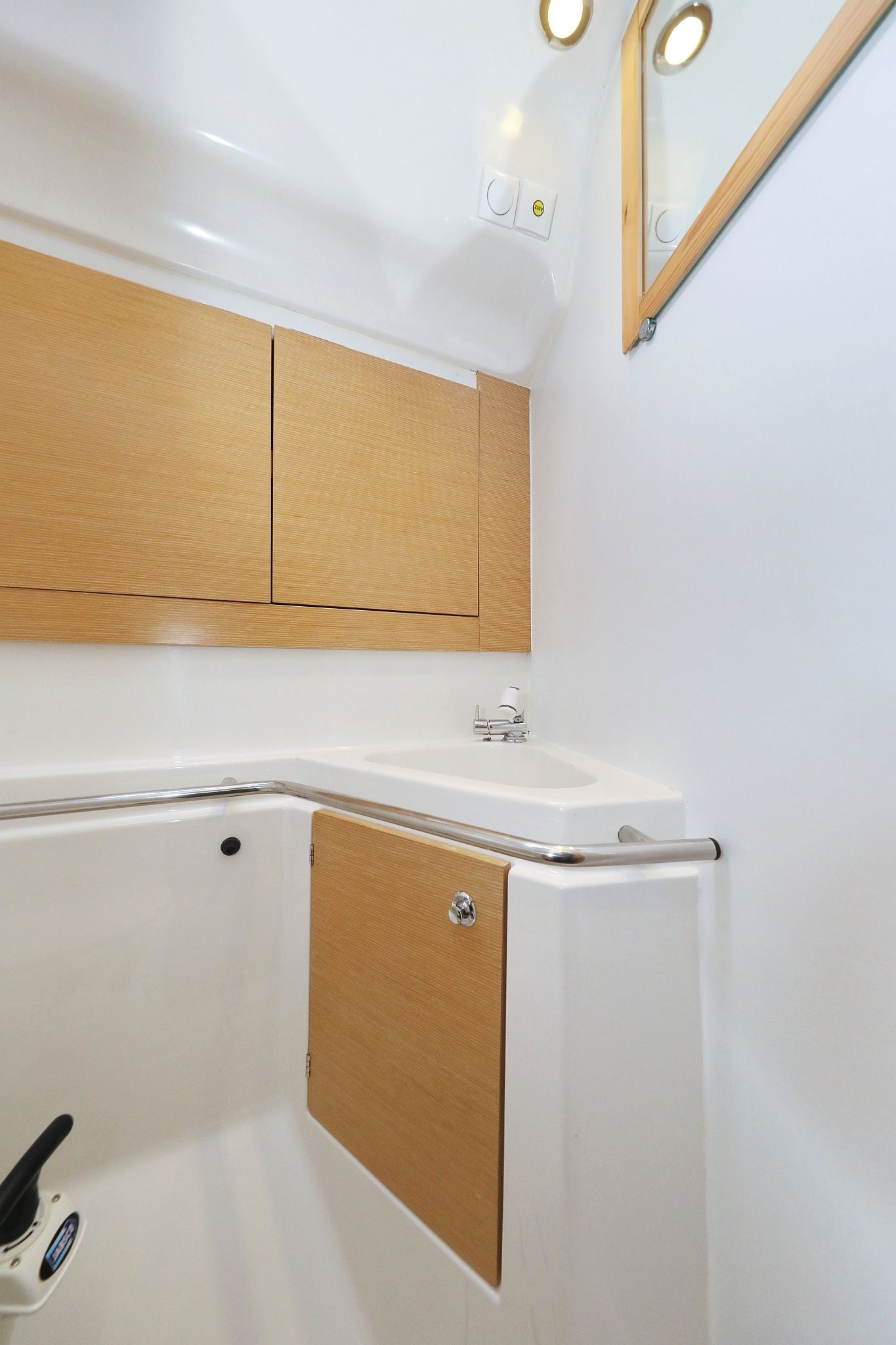 Elan 444 | Abrakadabra