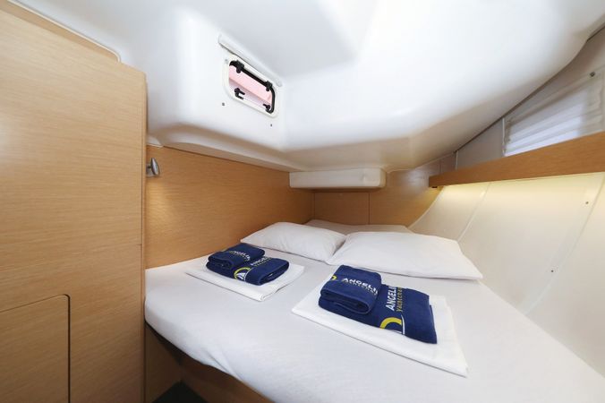 Elan 444 | Abrakadabra