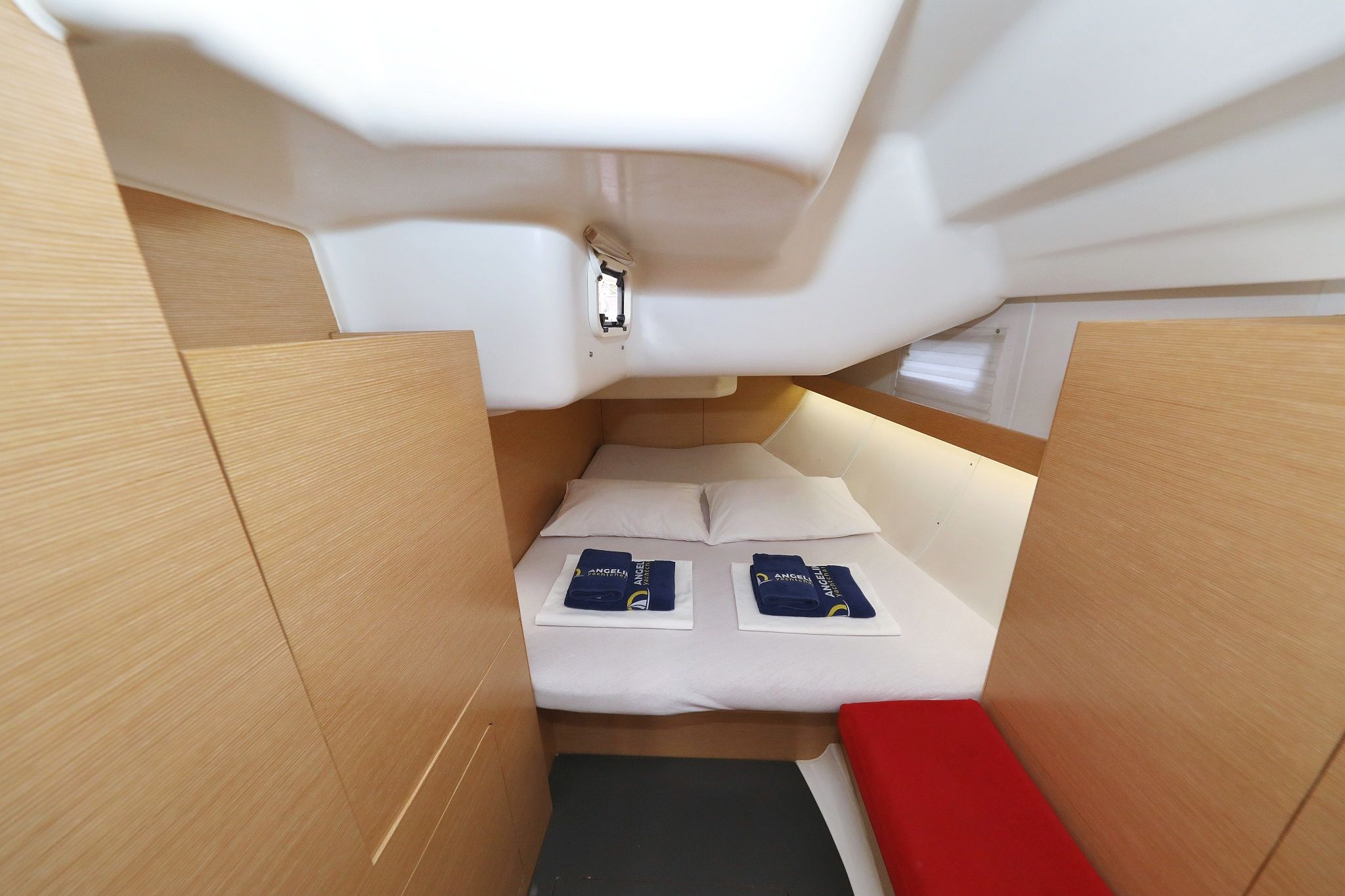 Elan 444 | Abrakadabra