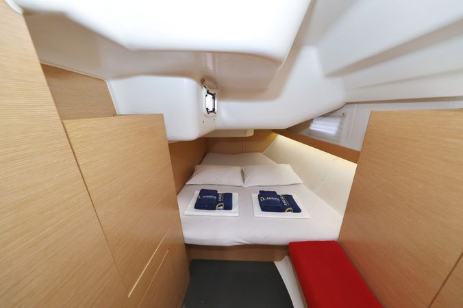 Elan 444 | Abrakadabra