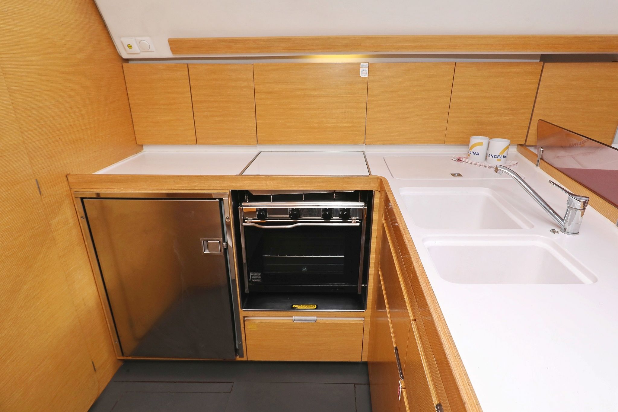 Elan 444 | Abrakadabra