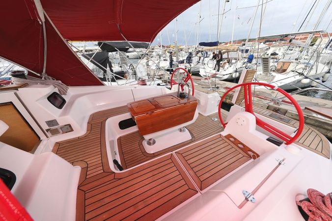 Elan 444 | Abrakadabra