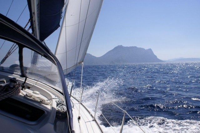 Bavaria Cruiser 37 | Orange 4 You