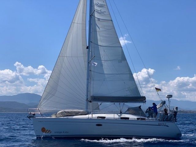 Bavaria Cruiser 37 | Orange 4 You