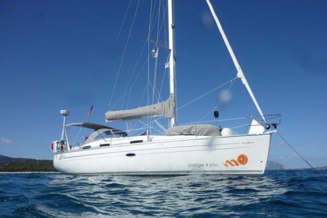 Bavaria Cruiser 37 | Orange 4 You