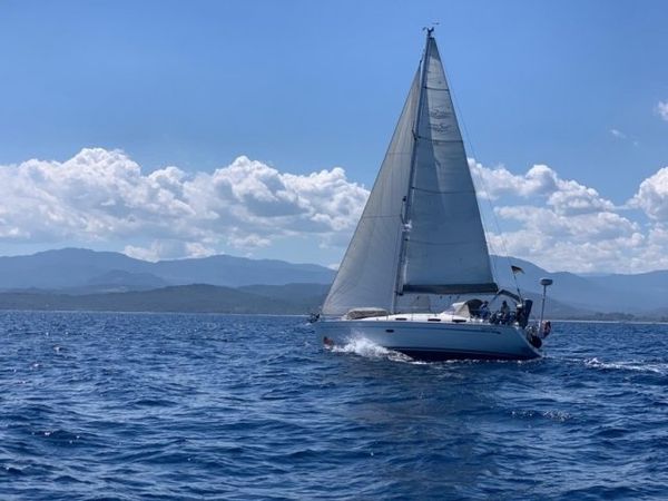 Bavaria Cruiser 37 | Orange 4 You