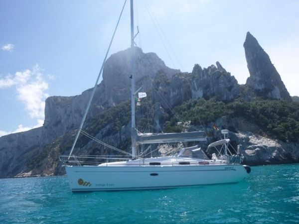 Bavaria Cruiser 37 | Orange 4 You