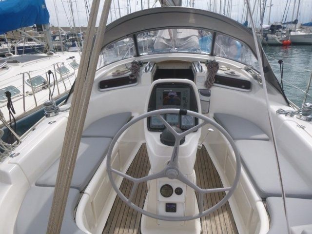 Bavaria Cruiser 37 | Orange 4 You