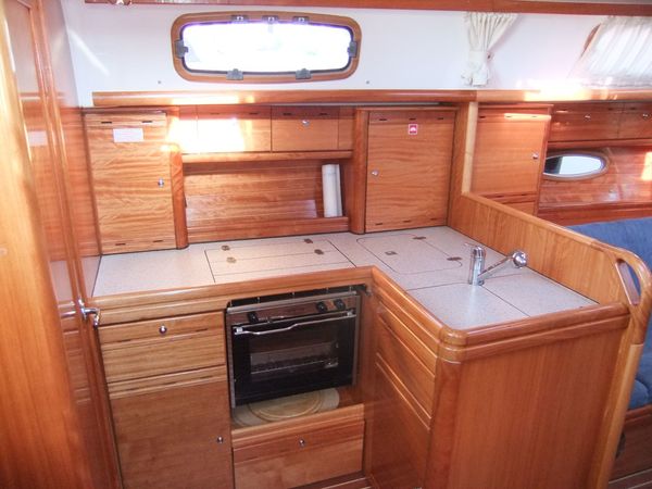 Bavaria Cruiser 37 | Orange 4 You