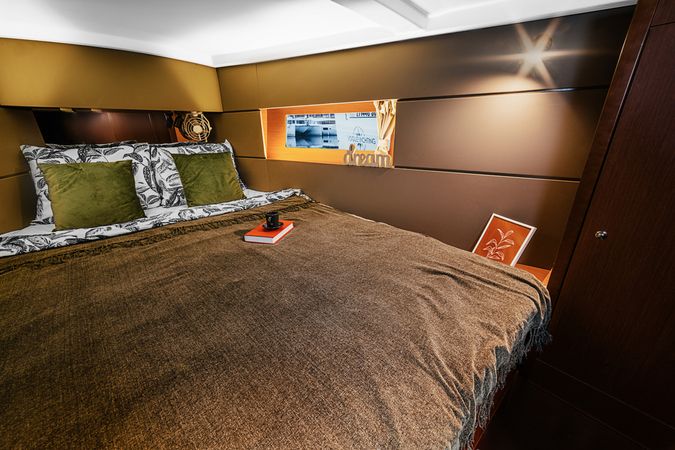 Beneteau Oceanis 38 | Happy