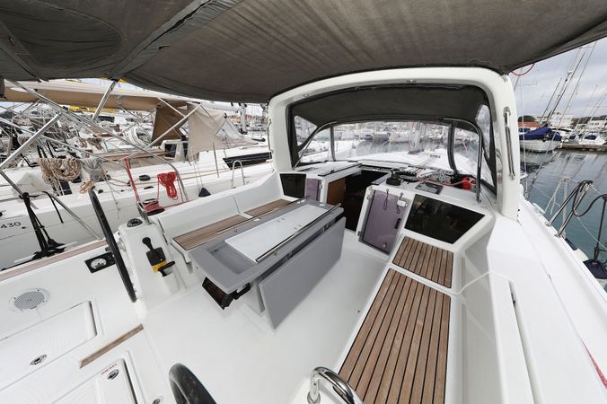 Beneteau Oceanis 41.1 | Dream Course