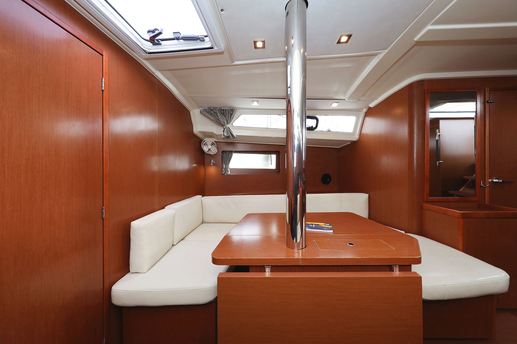 Beneteau Oceanis 41.1 | Dream Course