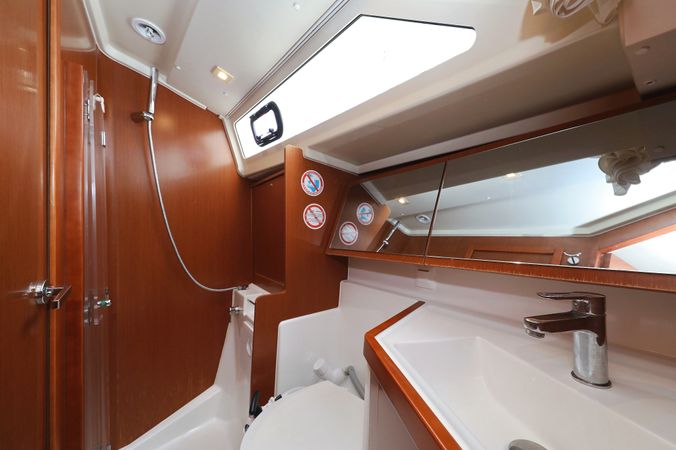 Beneteau Oceanis 41.1 | Dream Course