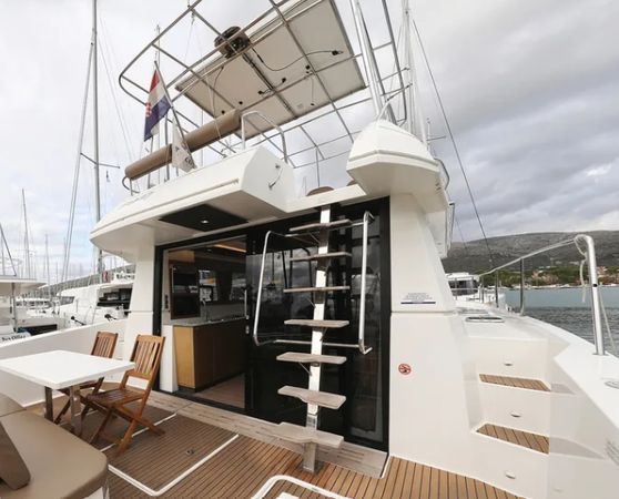 Fountaine Pajot MY 37 | Dream Star