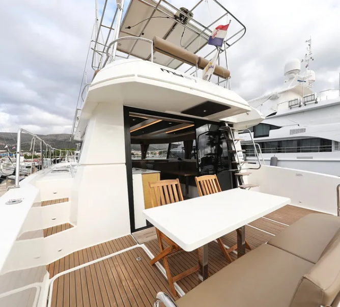 Fountaine Pajot MY 37 | Dream Star
