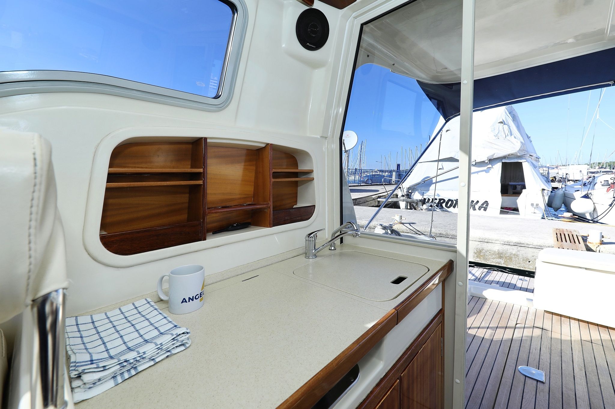 SAS Vektor Adriana 950 | Dugi 2