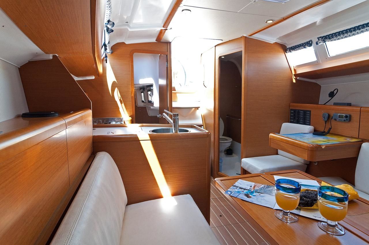Jeanneau Sun Odyssey 33 | Kiki kiss