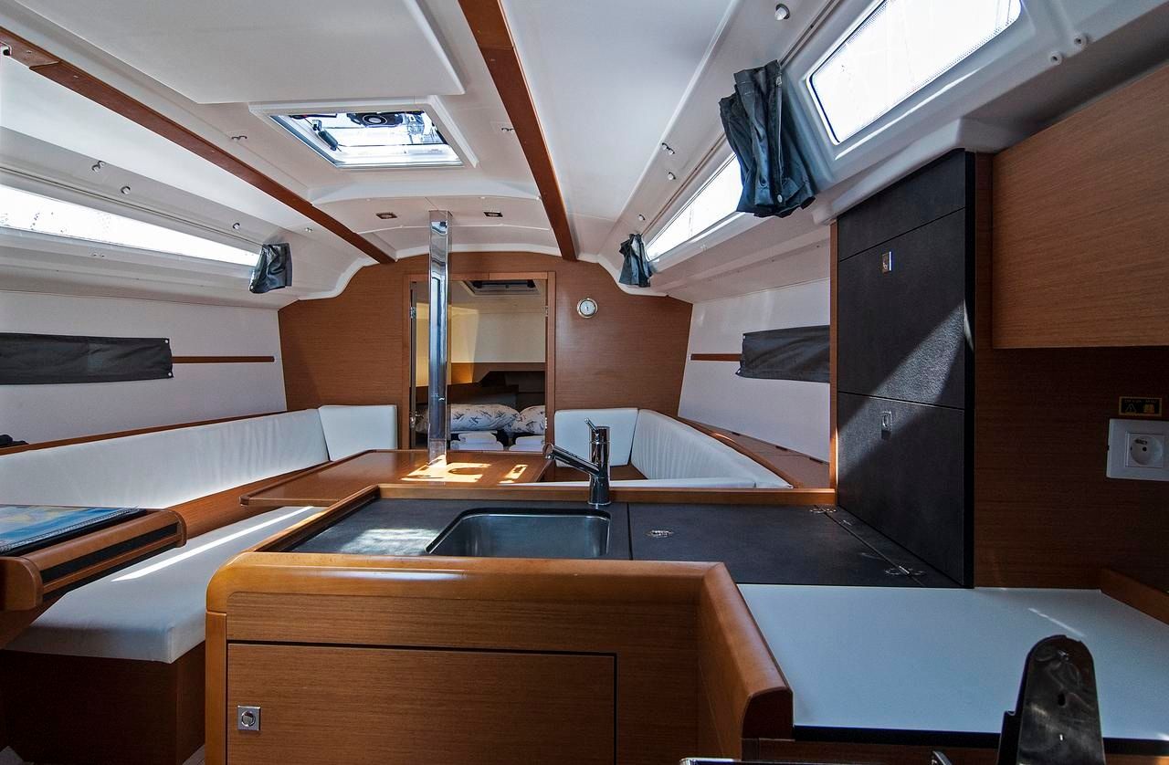 Jeanneau Sun Odyssey 349 | Adria Moon