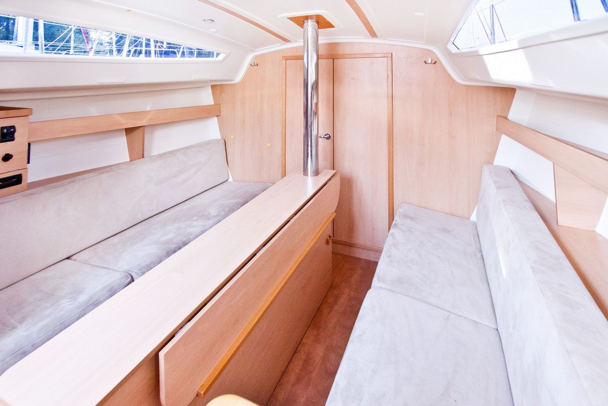 Delphia 33 MC | Czarny Kruk
