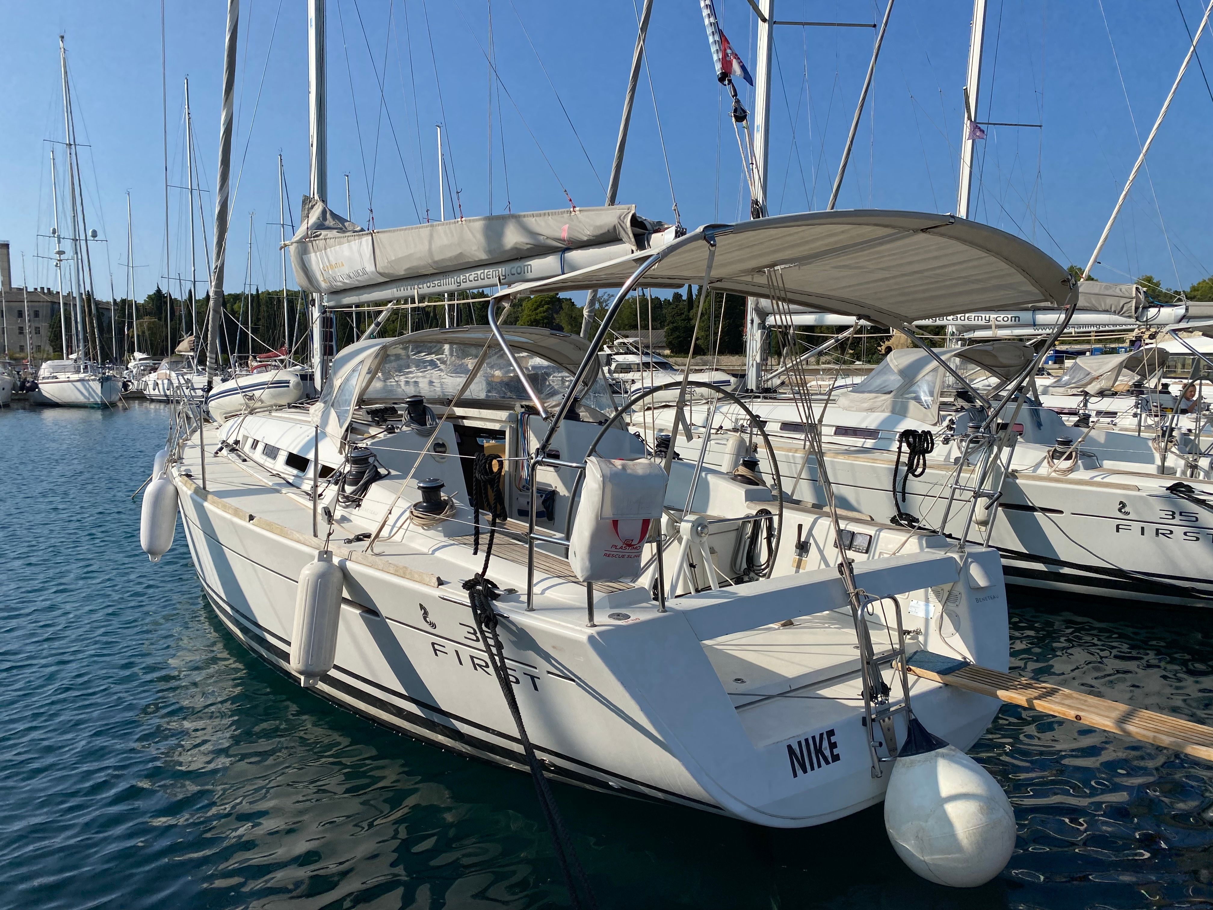 Beneteau First 35 | Nike