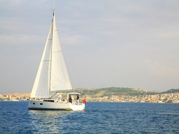 Beneteau Oceanis 38 | Ada