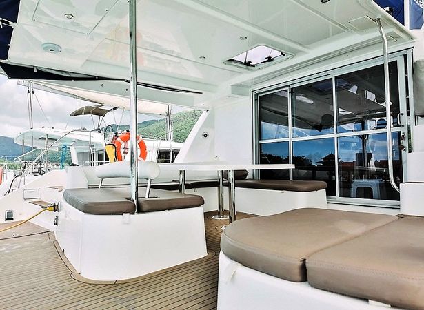 Leopard 48 | Sunday Kinga