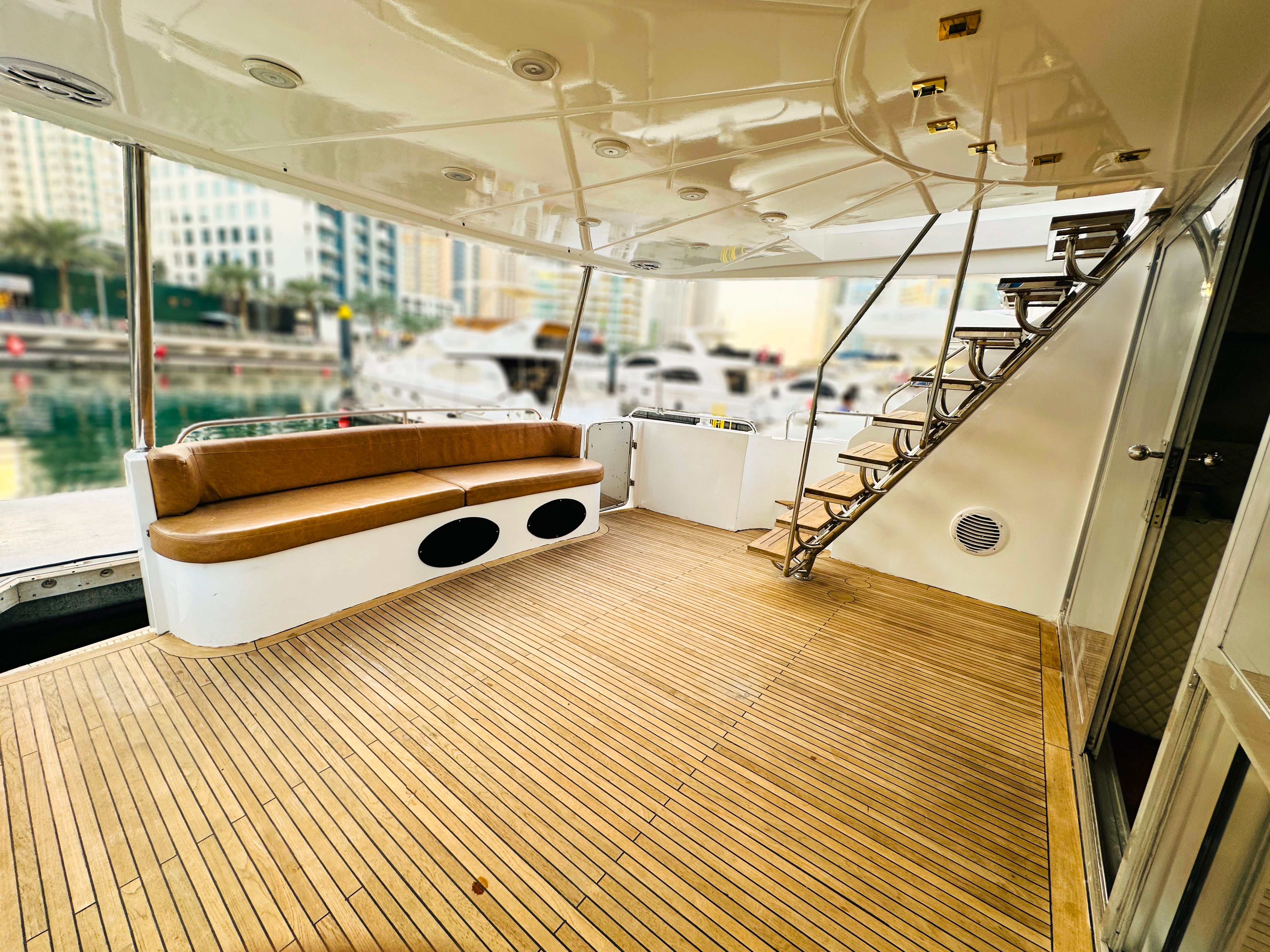 Fairline 75 | Cozmo  3