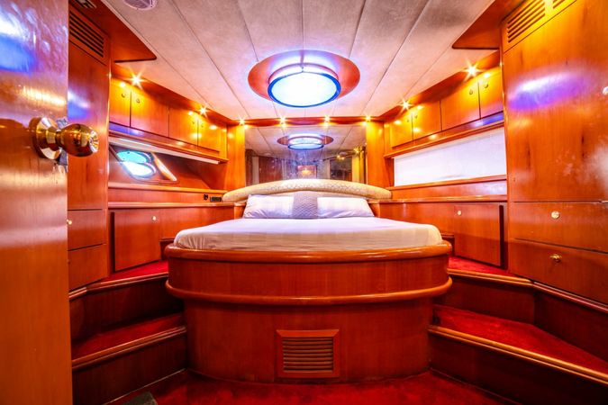 Fairline 75 | Cozmo 3