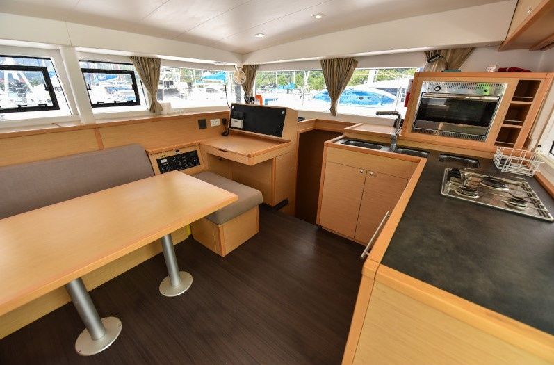 Lagoon 400 S2 | Emilio