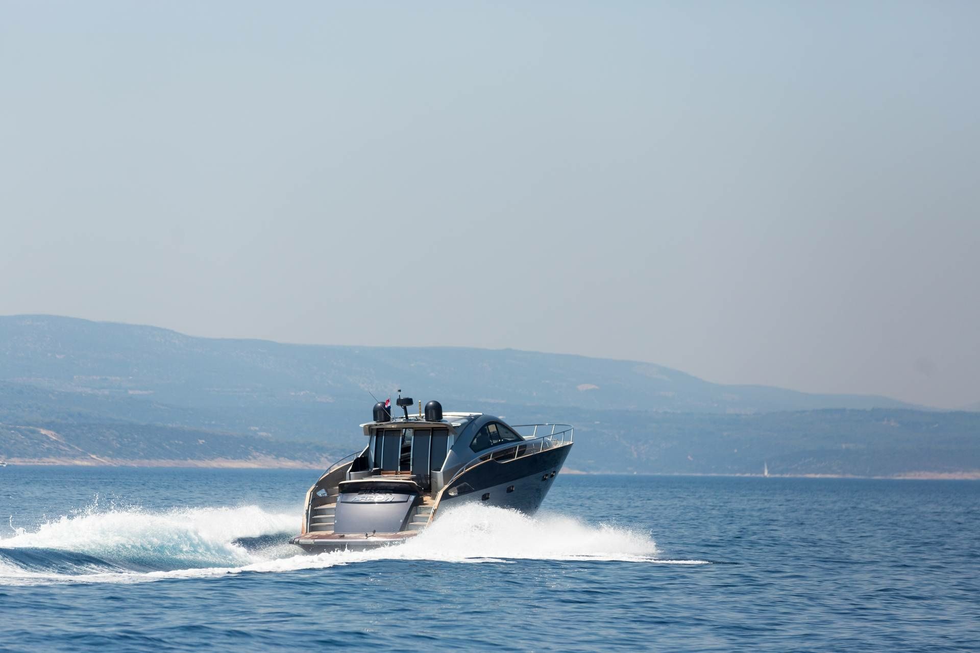 Pearlsea 56 | Silver Arrow