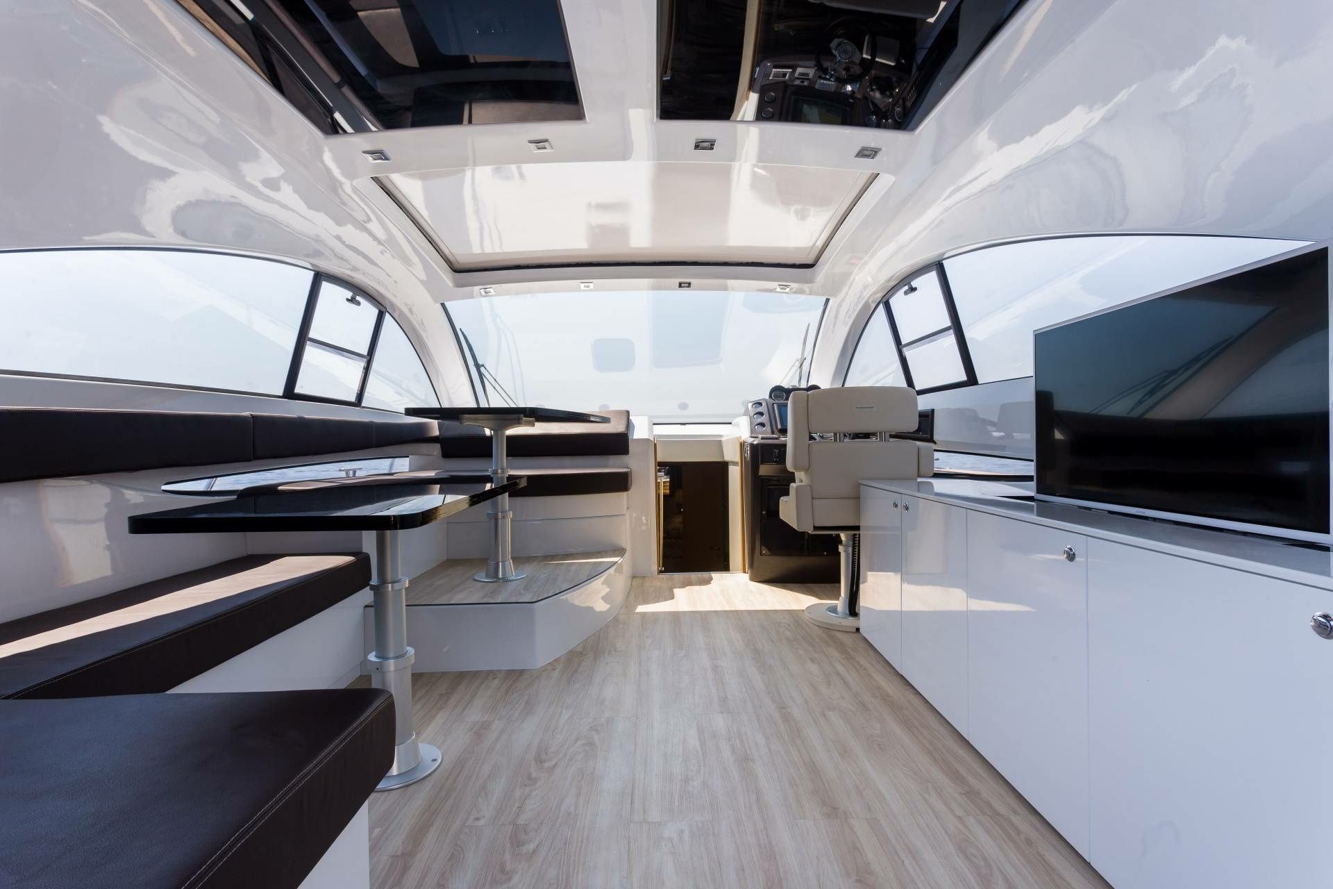 Pearlsea 56 | Silver Arrow