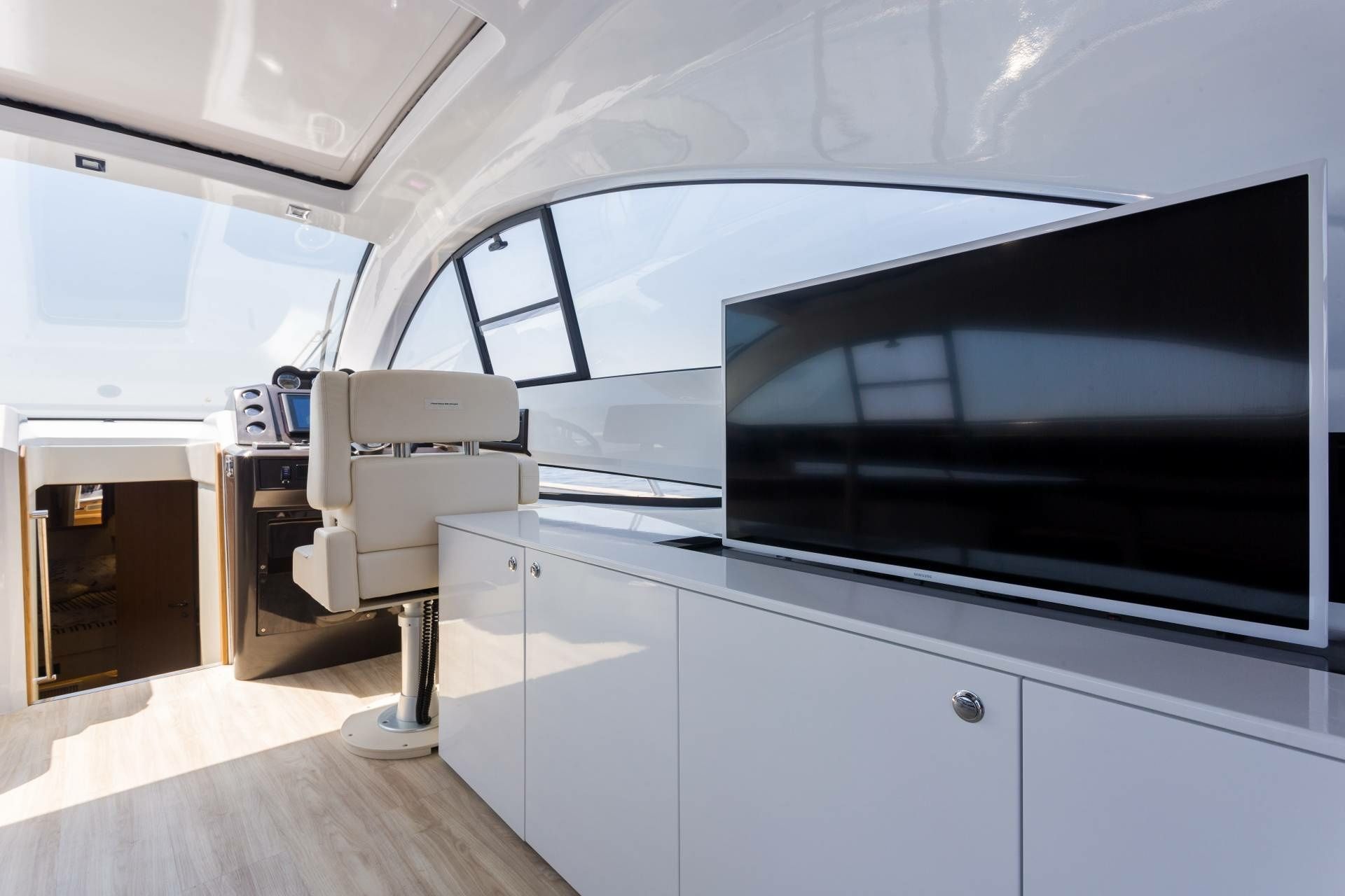 Pearlsea 56 | Silver Arrow