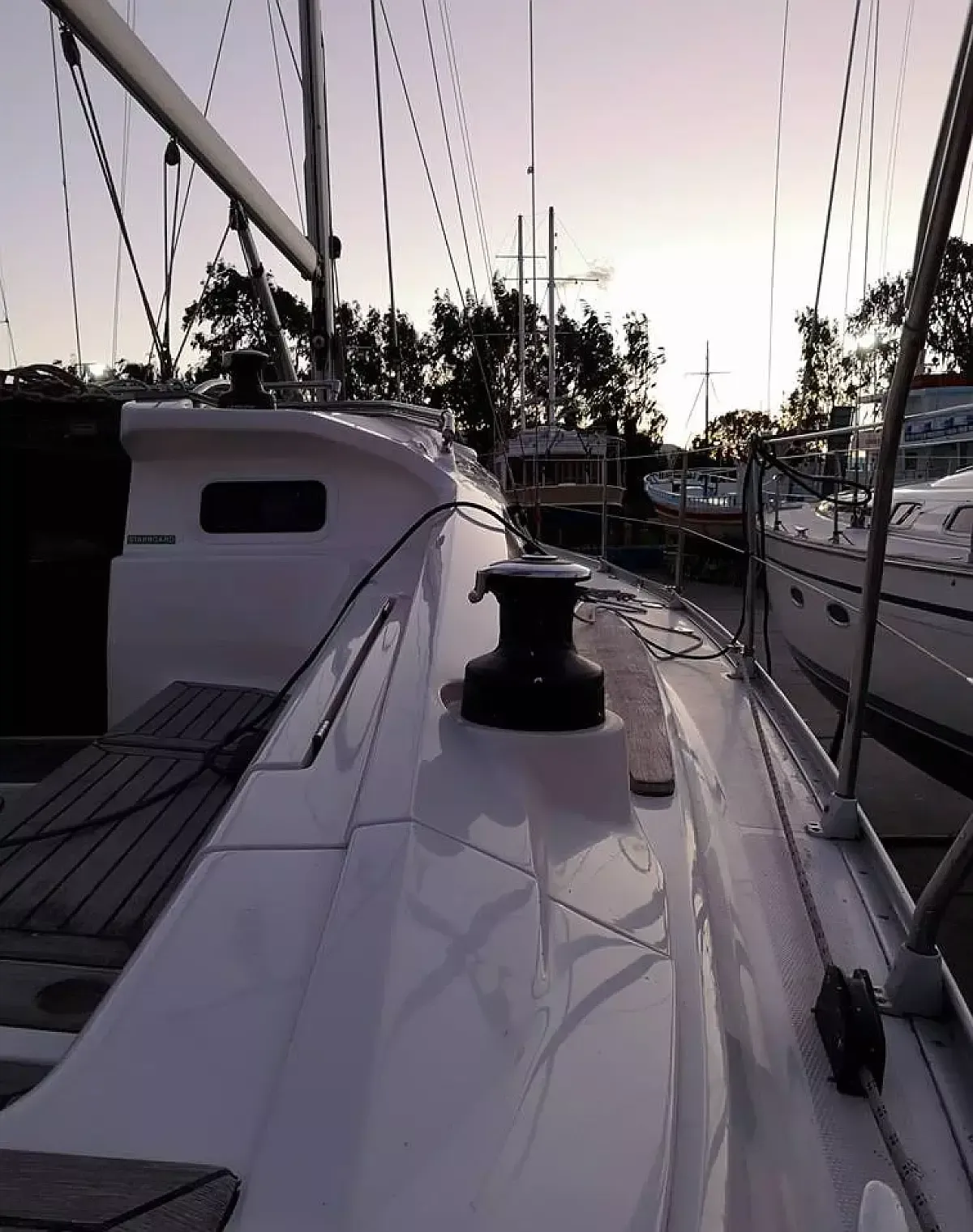 Elan 384 Impression | Artemis