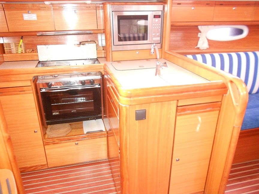 Bavaria Cruiser 34 | Leon