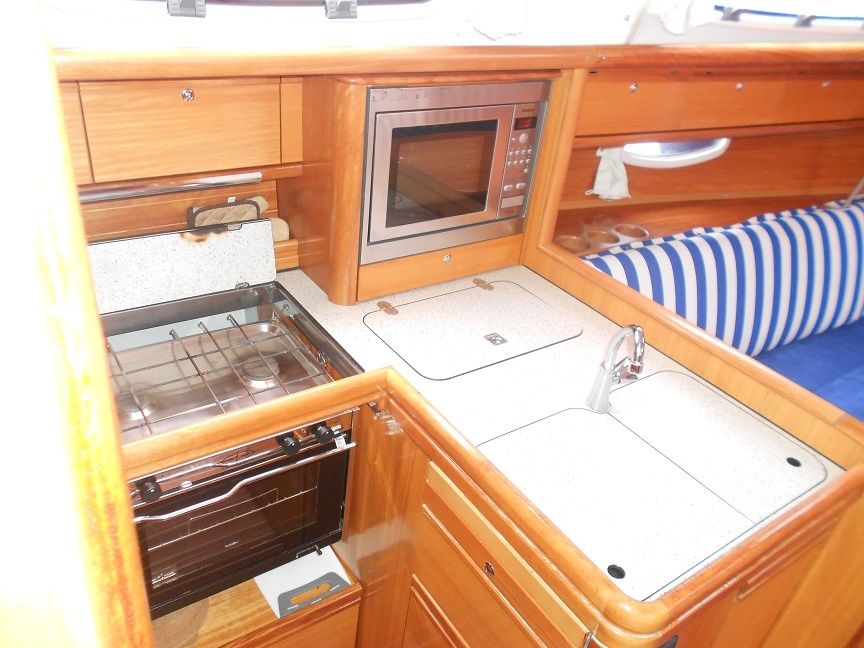 Bavaria Cruiser 34 | Leon