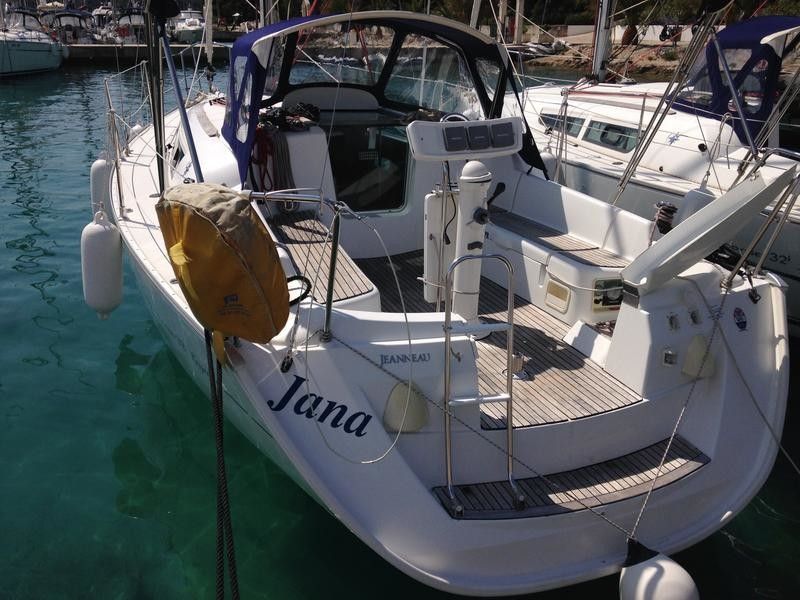 Sailing yacht Jeanneau Sun Odyssey 32 