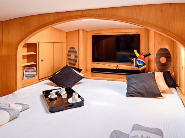 Privilege 615 | Maitia