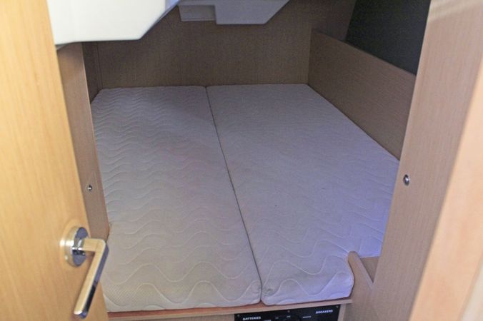 Beneteau Oceanis 38.1 | Tricicle