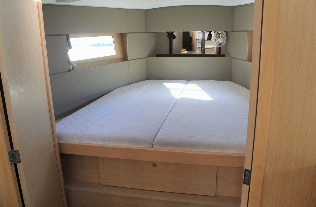 Beneteau Oceanis 38.1 | Tricicle