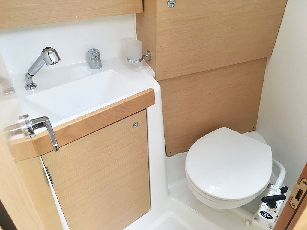 Beneteau Oceanis 38.1 | Tricicle