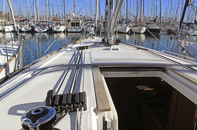 Beneteau Oceanis 38.1 | Tricicle